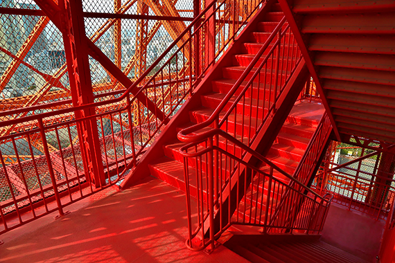 Direct staircase to Main Deck